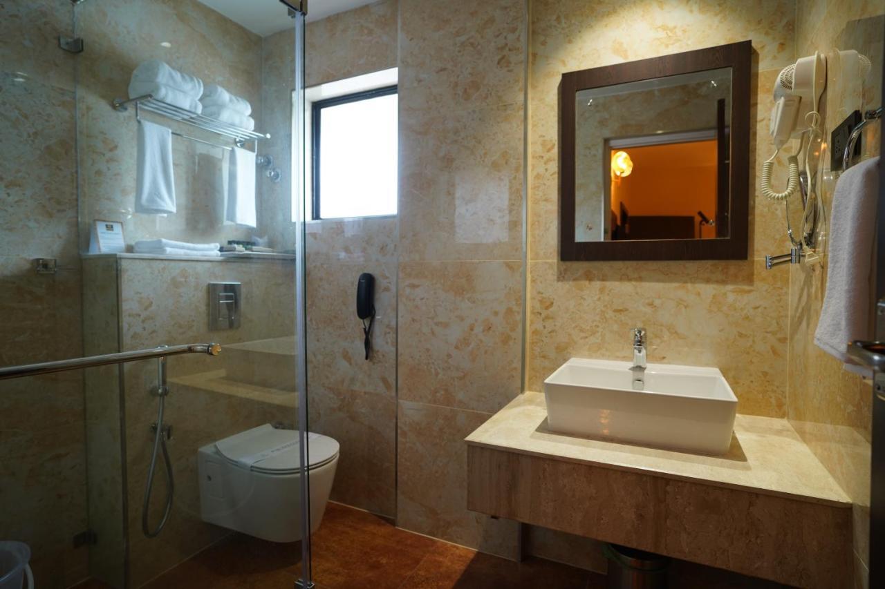 מלון Neyyattinkara Neyyar Residency מראה חיצוני תמונה